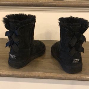 Girls black Ugg boot
